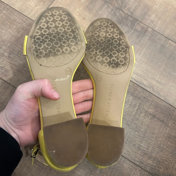 KELLY&KATIE HEELS - Picture 3 of 4